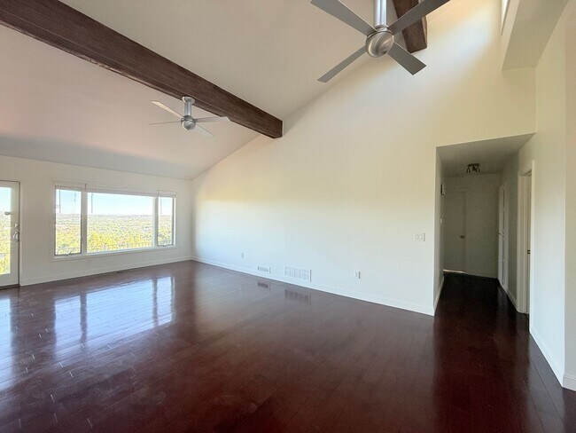 Foto del edificio - Million Dollar Views in Haisley Homestead!
