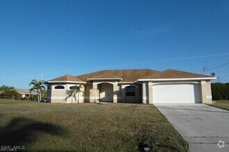 Building Photo - 709 SW 31st St