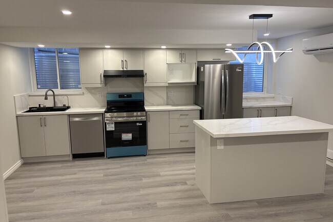 Photo du bâtiment - 63 Teskey Cres