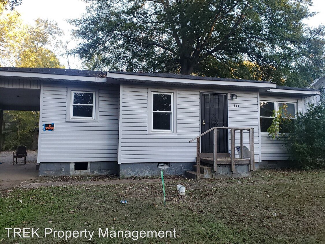 Primary Photo - 2 br, 1 bath House - 324 N. High