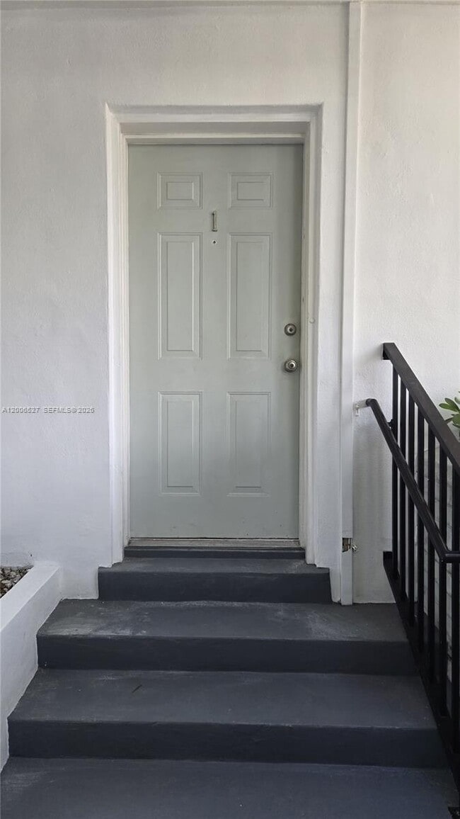 Foto del edificio - 9473 Abbott Ave