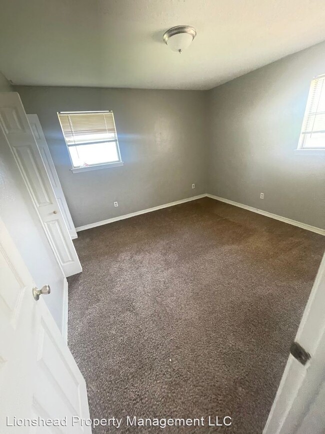 Building Photo - 5 br, 1.5 bath House - 8324 S Indiana Ave