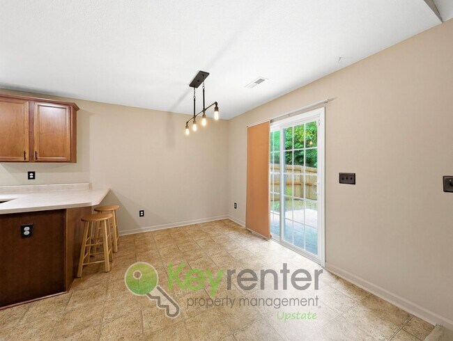 Building Photo - 725 Fountain Brook Ln