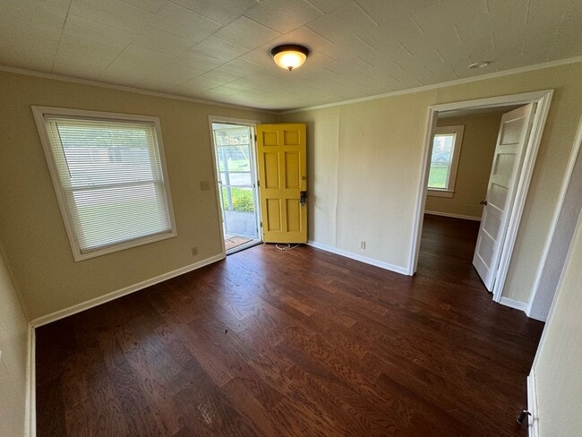 Building Photo - Updated 2/1 House in Old East Rome $995
