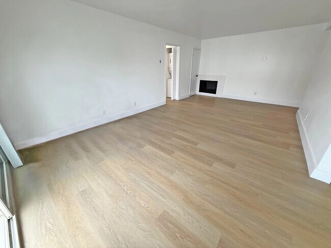 Foto del edificio - 11070 Rose Ave