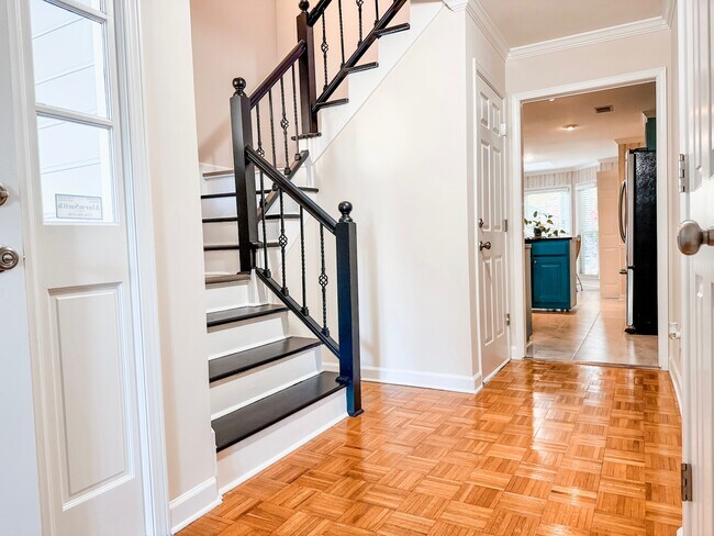 Foto del edificio - 2612 Leeshire Ct