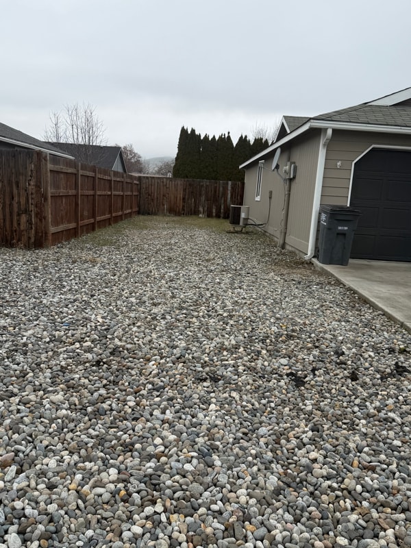 Building Photo - 223 Ivy St SE