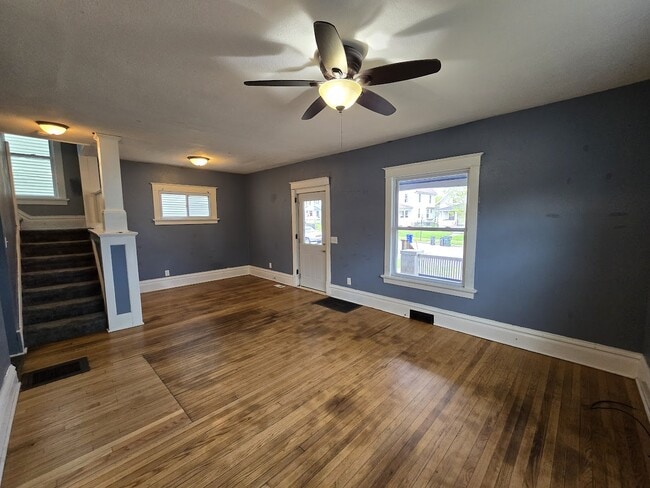 Building Photo - 1500 4th Ave SE