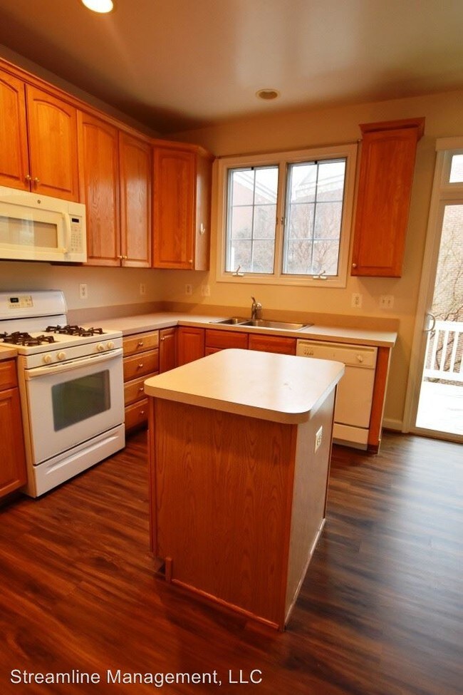 Building Photo - 3 br, 3.5 bath House - 8712 Ramsey Ave.