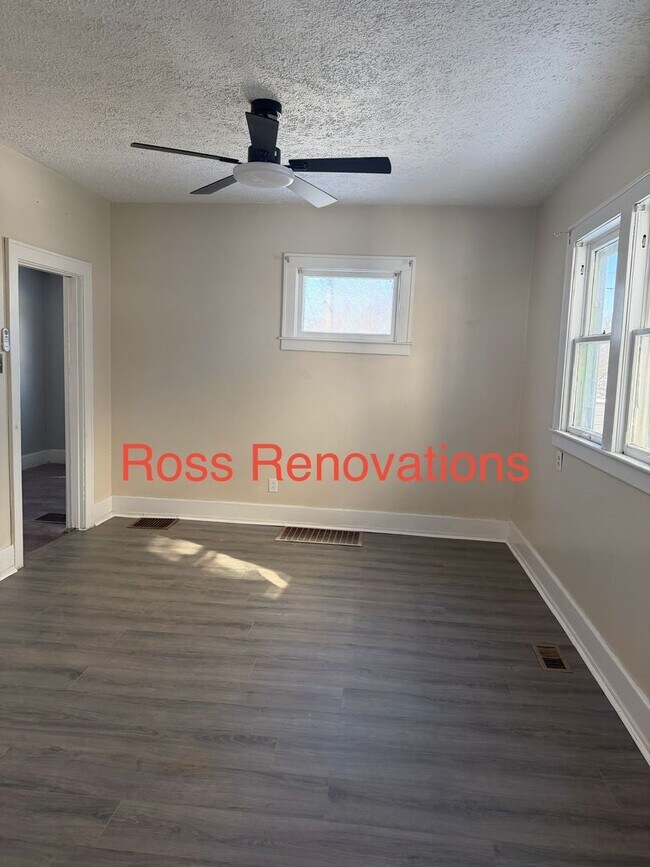 Foto del edificio - Three bedroom, 1 bath home