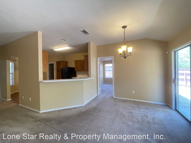 Building Photo - 4 br, 2 bath House - 1301 Waterford Dr