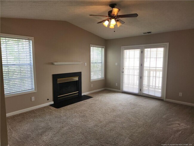 Foto del edificio - 2713 Preston Woods Ln