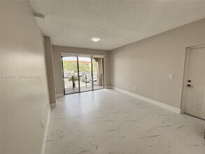 Building Photo - 6440 NW 114th Ave