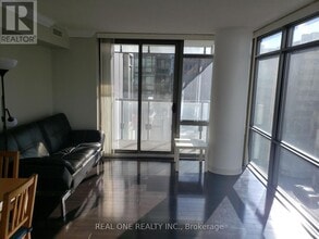Building Photo - 37 Grosvenor St
