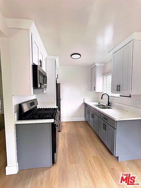 Foto del edificio - 25100 Frampton Ave