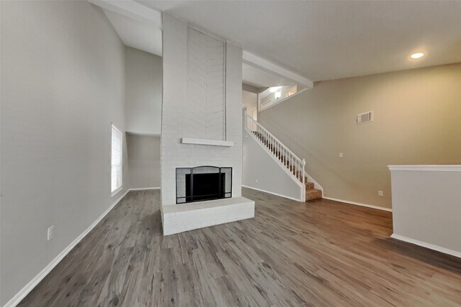 Foto del edificio - 21606 Crescent Heights St