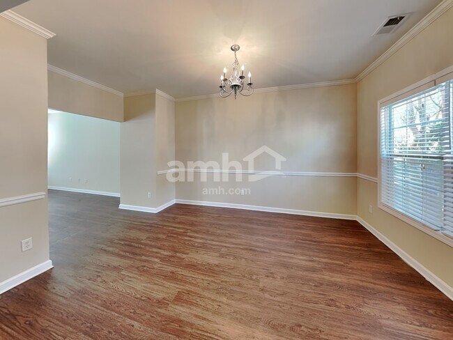 Foto del edificio - 17 Brookvalley Ct W