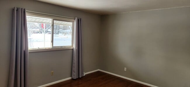 Building Photo - 2407 Roxbury Rd