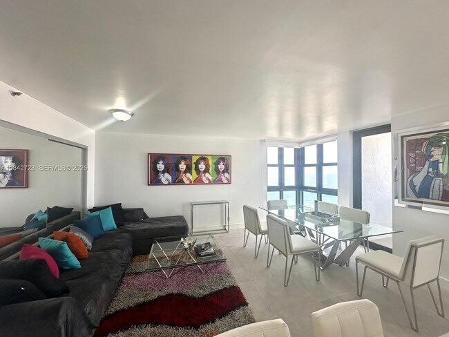 Foto del edificio - 2555 Collins Ave