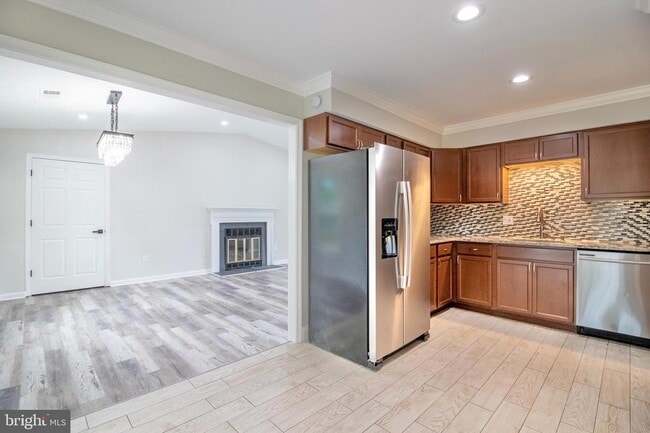 Building Photo - 14950 Madison Ct