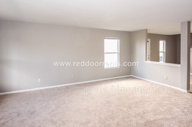 Foto del edificio - 15448 Gallow Ln