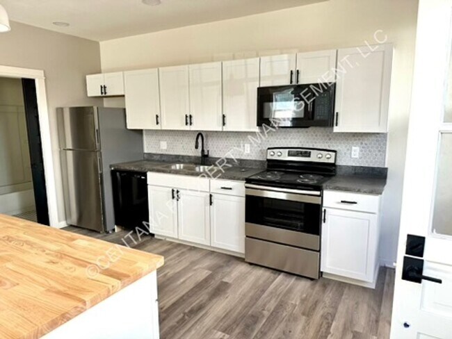 Foto del edificio - 701 W Galena St