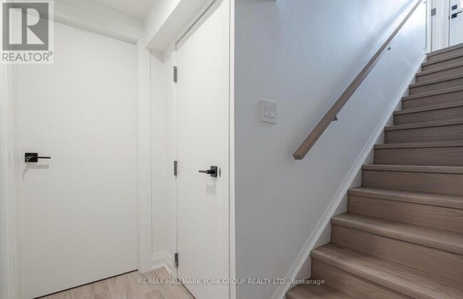 Building Photo - 106 Woodpark Pl
