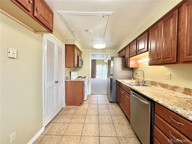 Foto del edificio - 7250 Eastmoor Dr