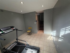 Building Photo - 20-07 Elk Dr