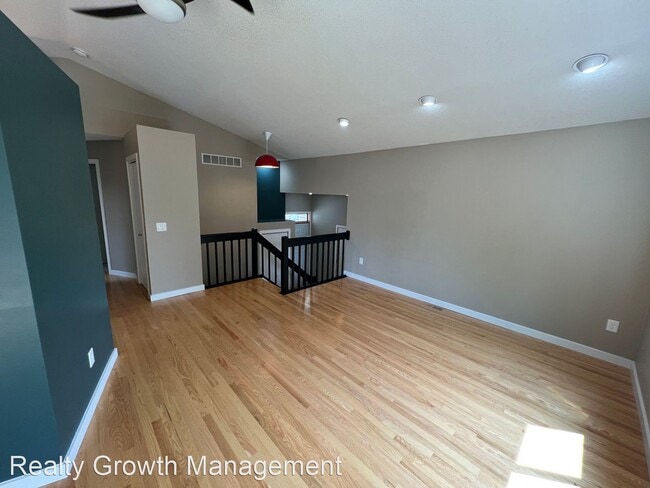 Building Photo - 4 br, 2 bath House - 92 N River Ct NE