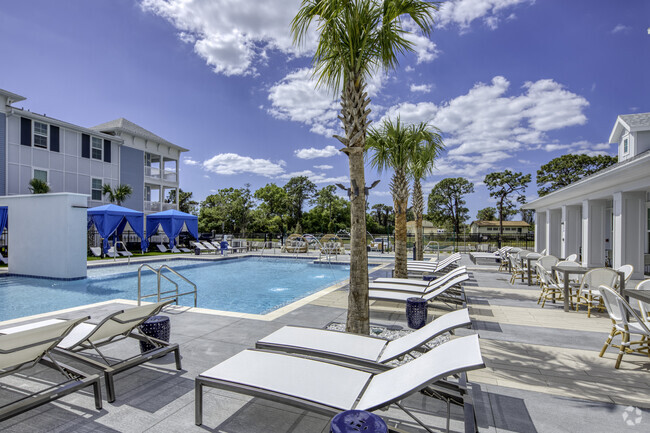 Piscina inspirada en centro turístico 2300 Laurel Rd E norte de Venice, FL - The Reserve at Venice