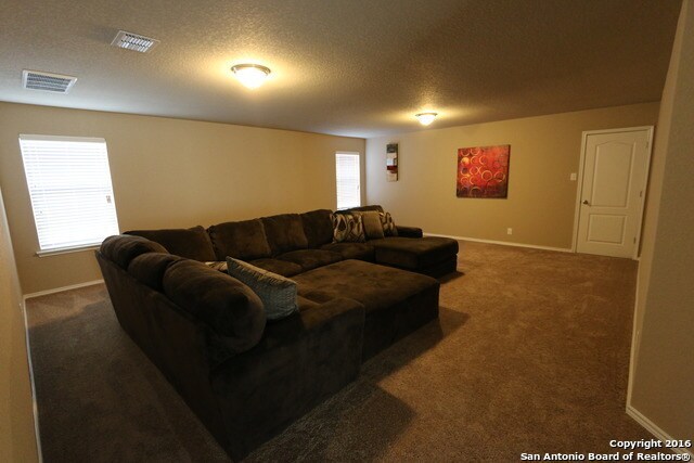 Foto del edificio - 618 Holliman Pkwy