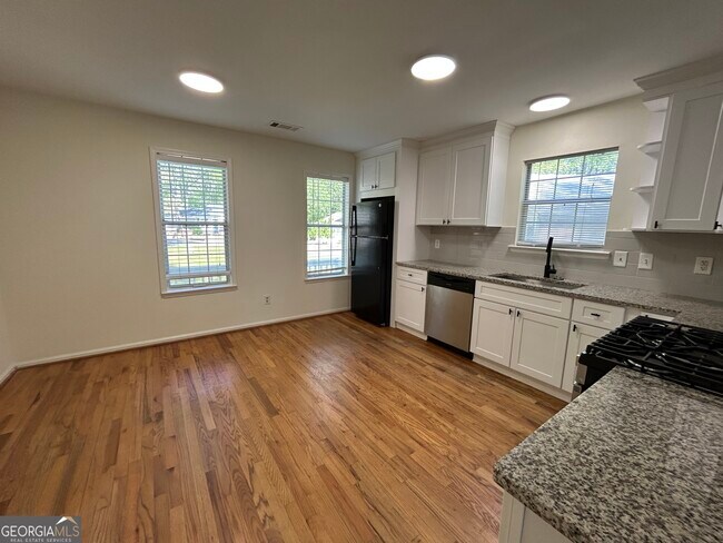 Foto del edificio - 745 Country Manor Way