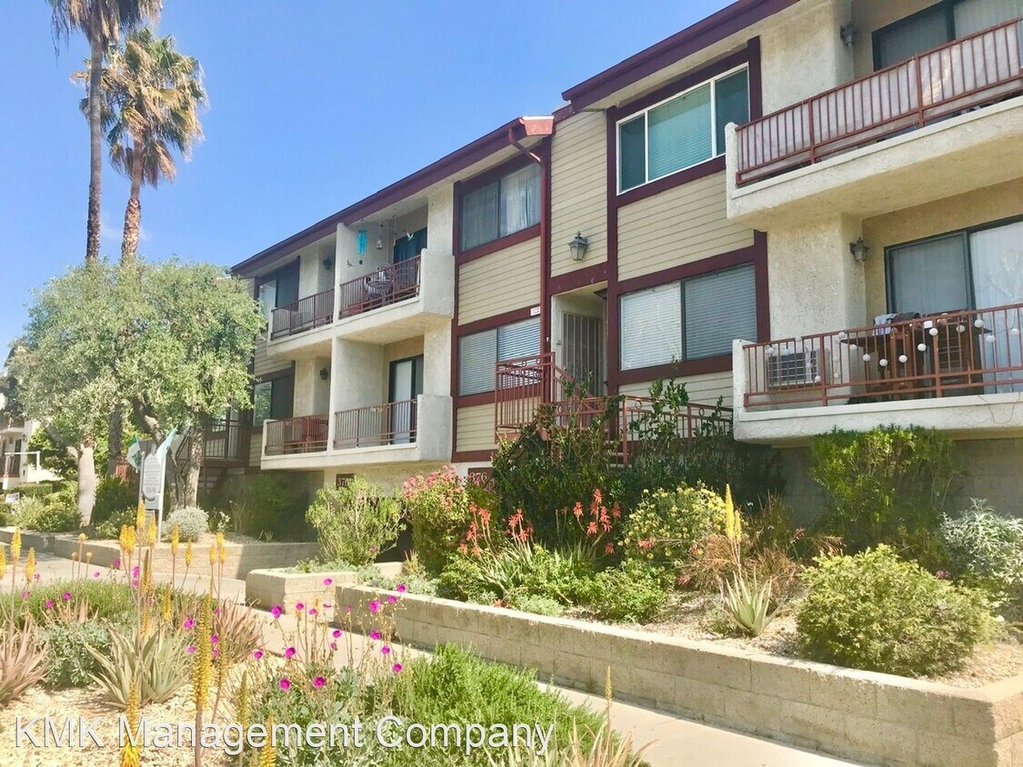 Primary Photo - 2 br, 2 bath Apartment - 3760 & 3764 Delma...