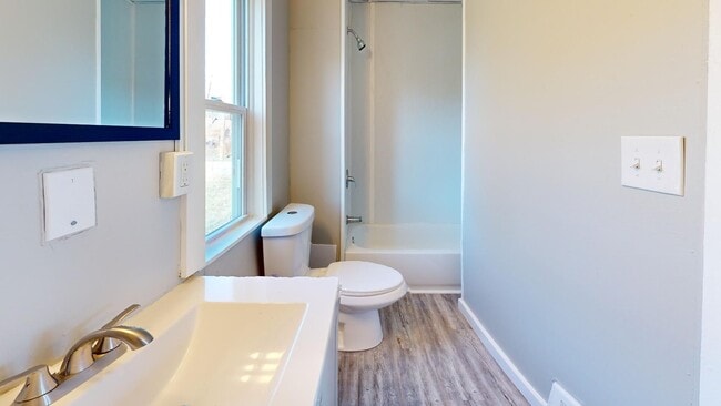 Building Photo - Clark / Fulton Area - Single Family Home - 2 Bedroom Apartment