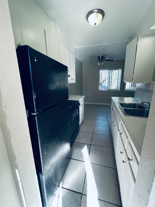 Photo - 6638 MacArthur Blvd (Oakland, CA)