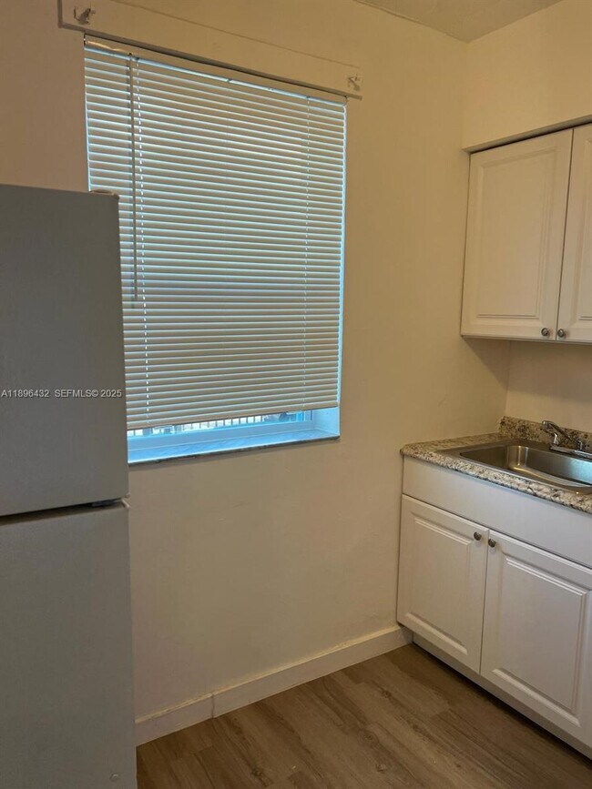 Foto del edificio - 1510 NW 68th St