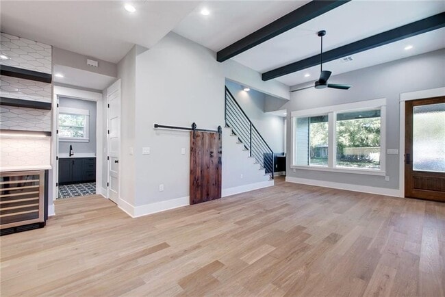 Foto del edificio - 1417 Fairwood Rd
