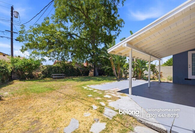 Foto del edificio - 8133 Gentry Ave