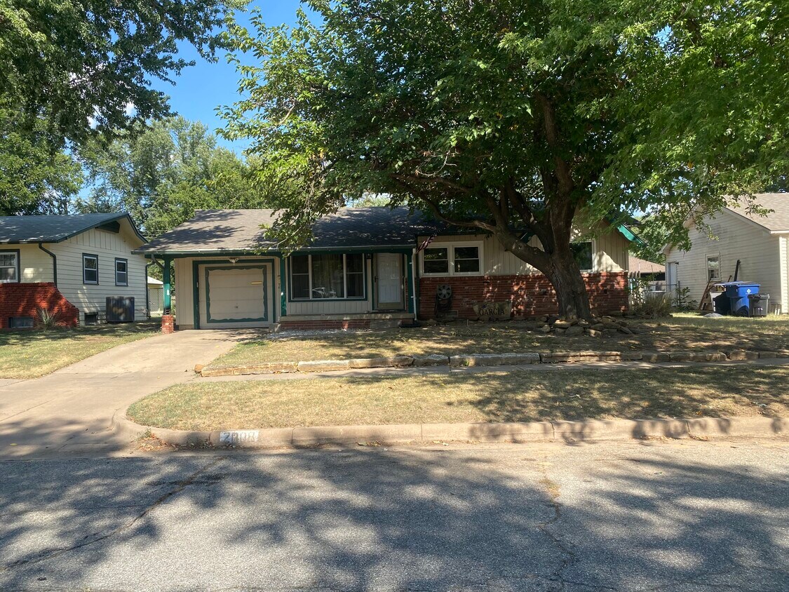 2008 N Kessler St, Wichita, KS 67203 House Rental in Wichita, KS