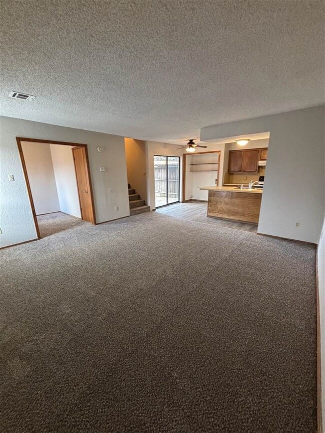 Building Photo - 901 NE Tortoise Dr