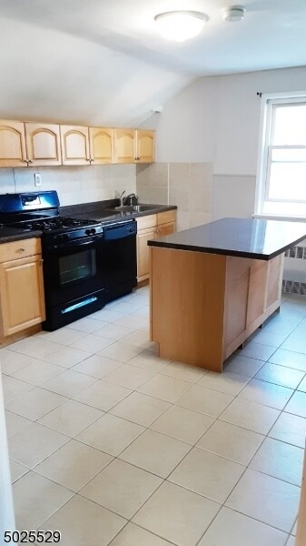 Foto del edificio - 213 Linden Ave