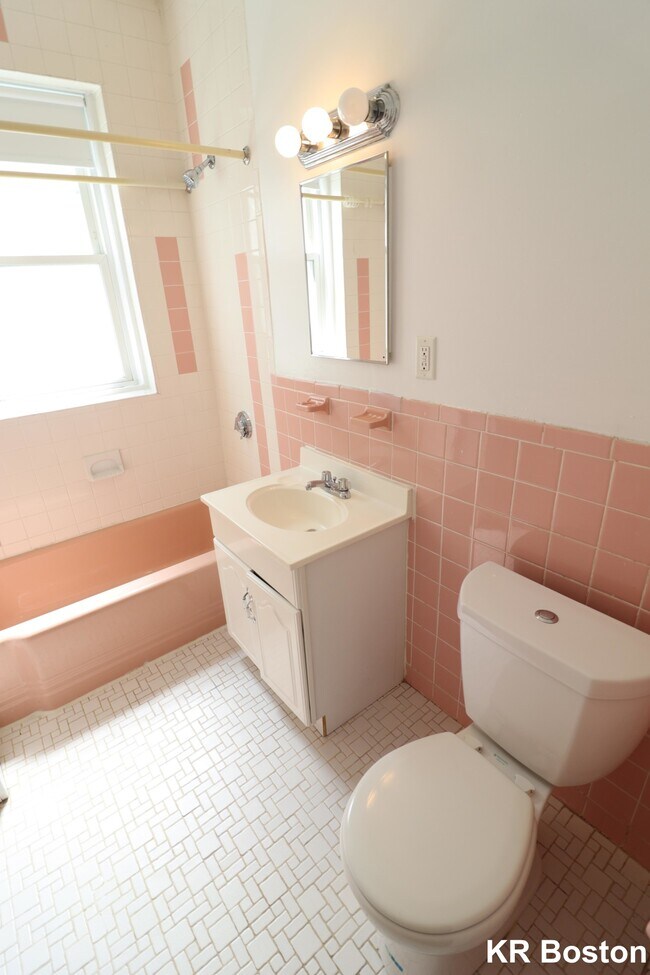 Building Photo - 123 Kilsyth Rd