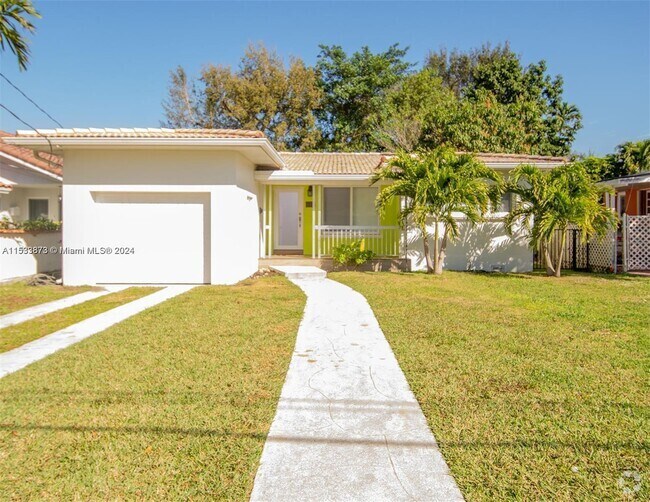 Coral Terrace East Apartments for Rent with Hardwood Floors Miami, FL