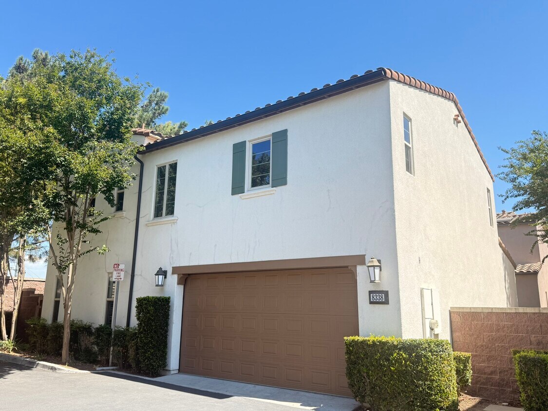 Foto principal - 8338 Edgewood St
