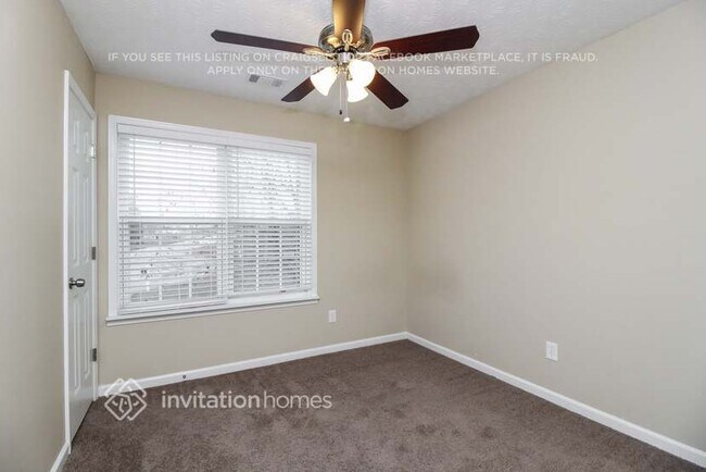 Building Photo - 3750 Scotland Ln SW