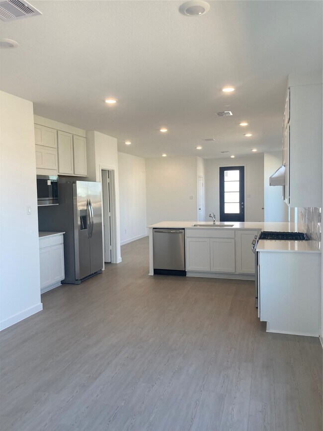 Foto del edificio - 9014 Marbled Duck Dr