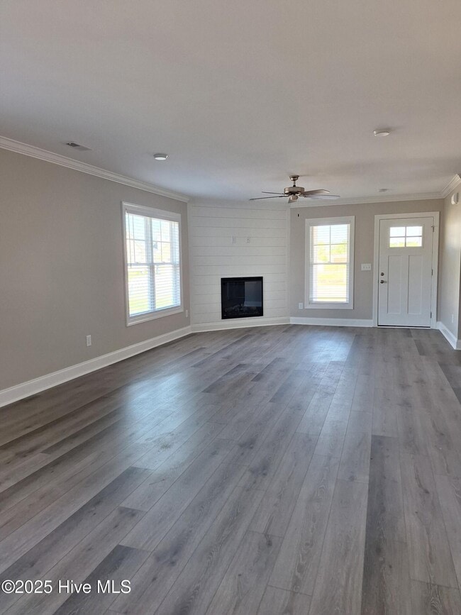 Building Photo - 641 Abigail Taylor Dr