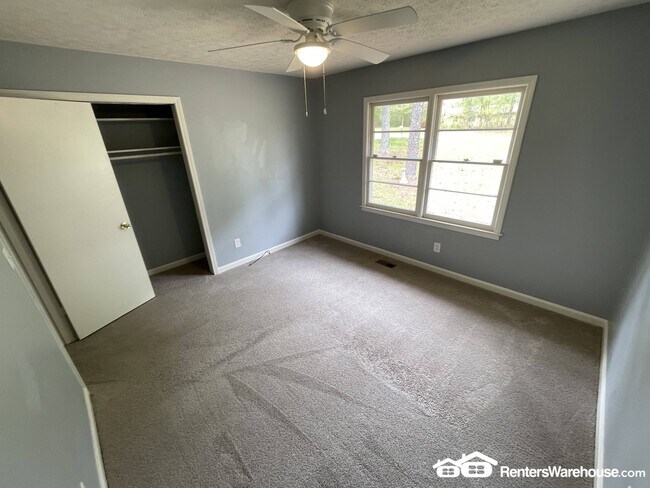 Foto del edificio - 5619 Stewart Mill Rd
