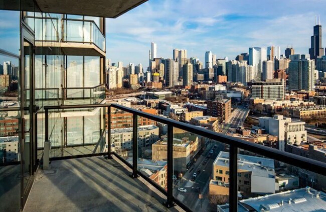 Building Photo - 700 N Milwaukee Ave